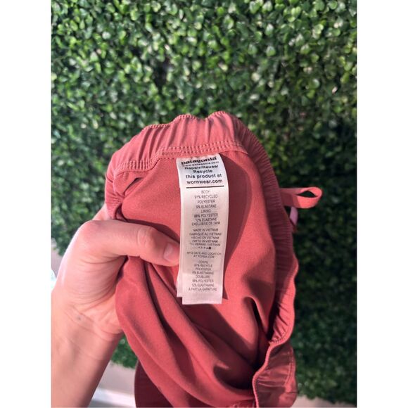 Patagonia Brick Red Pink Womens Skort Size Small - Picture 4 of 4